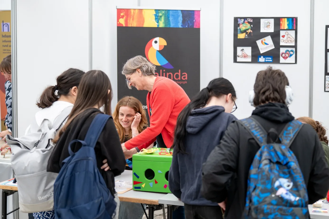 Stand von Rosalinda bei „Sex in the City Hall“ der Wiener Gesundheitsförderung.